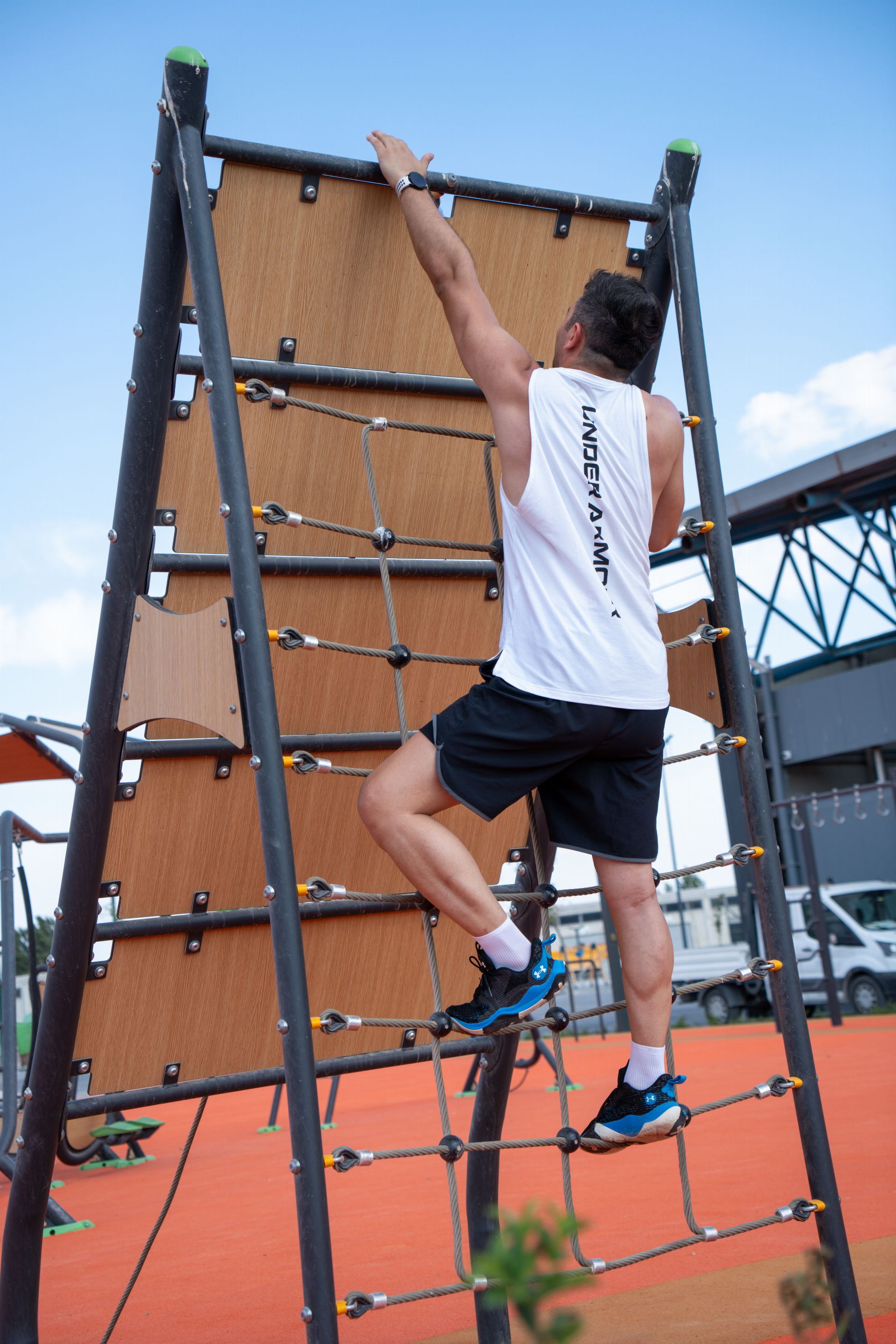 DIŞ MEKAN SPOR EKİPMANLARI